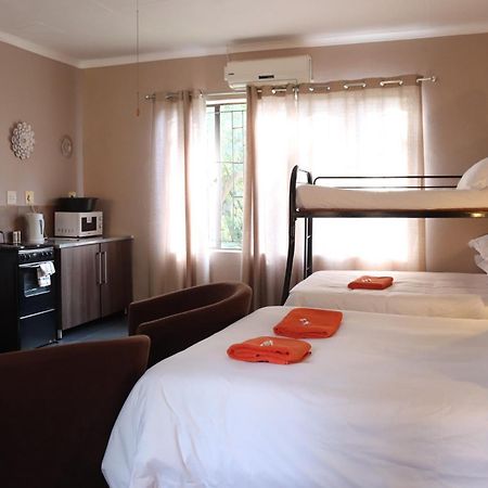 The Ultimate Lodge Louis Trichardt Ngoại thất bức ảnh