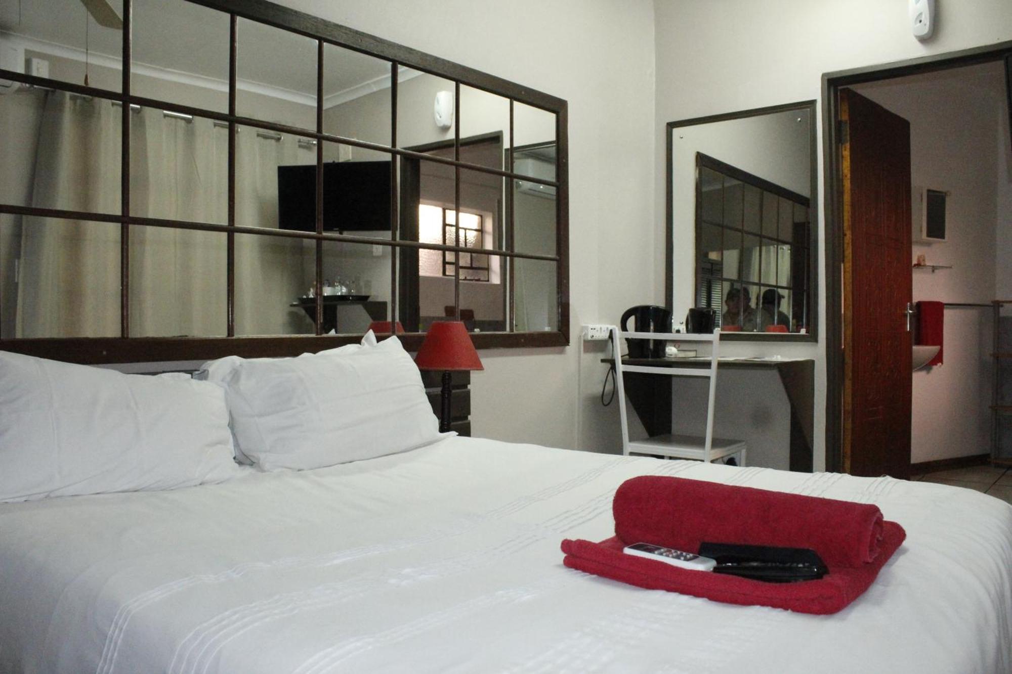 The Ultimate Lodge Louis Trichardt Ngoại thất bức ảnh