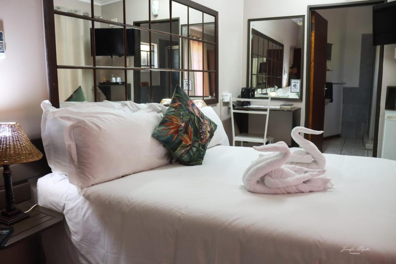 The Ultimate Lodge Louis Trichardt Ngoại thất bức ảnh